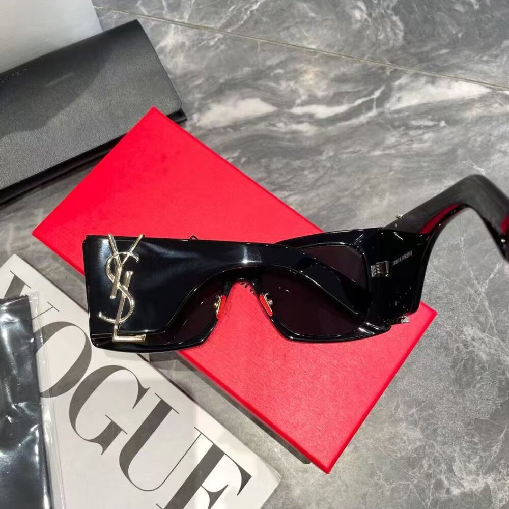Saint Laurent Sunglasses - Picture 2 of 9